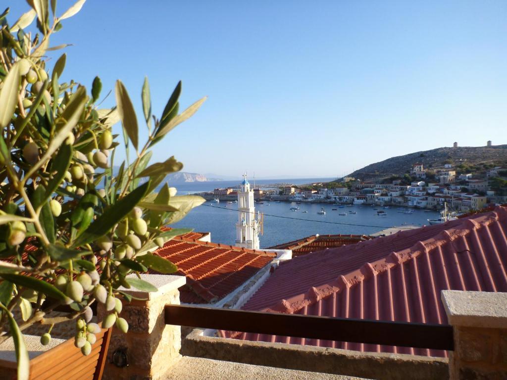 Bright Sun Villas Chalki Town Quarto foto